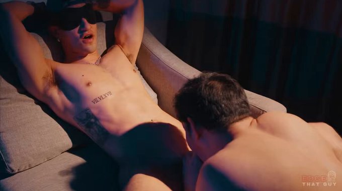 First time getting my hands tied up and blindfolded shit felt crazy 🤤@bttmintown  https://t.co/53m36xbPr9