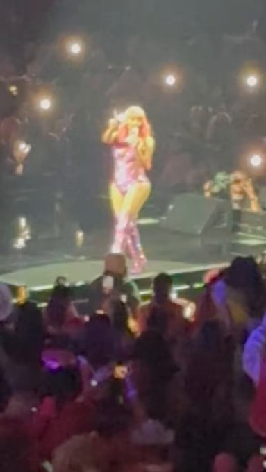 @NICKIMINAJ  is # 1 &hellip; Yall go argue over top 4 &hellip; #GagCityBrooklyn was everything we needed &hearts;️&hearts;️&hearts;️ https://t<a class="tags" href="/tag/nickiminaj">@nickiminaj</a><a href="/tag/gagcitybrooklyn"class="tags"><span>#gagcitybrooklyn</span></a>