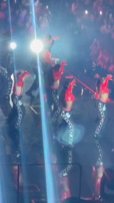 I&rsquo;m blaming @NICKIMINAJ for the #earthquake 😂 #GagCityBrooklyn was litt https://t.co/Ht2YFuNMkT<a class="tags" href="/tag/nickiminaj">@nickiminaj</a><a href="/tag/earthquake"class="tags">#earthquake</a><a href="/tag/gagcitybrooklyn"class="tags"><span>#gagcitybrooklyn</span></a>