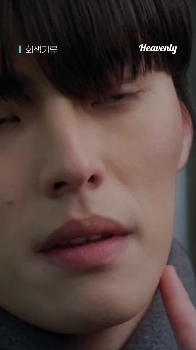 🚨헤븐리 신작🚨 【회색기류】 회색기류 1화 미리보기 30초 👀 상처난 마음에 작은 반창고 하나 🩹 4월 11일 헤븐리에서 만나요! ▶️ https://heavenly....