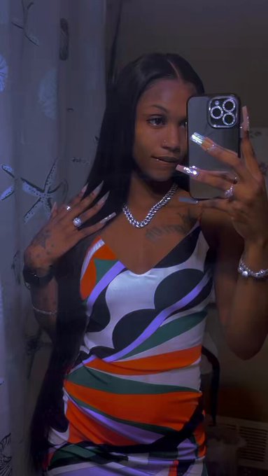 S L I M M 💎🧡🤍💚💙 https://t.co/Hi2AVFPQRI<a href="/tag/christmas2023"class="tags"><span>#christmas2023</span></a>