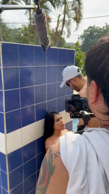 Que estar&aacute; buscando lucero?   #pelajemix #outdoors #busqueda https://t.co/Sj9K1bYu2o<a href="/tag/pelajemix"class="tags">#pelajemix</a><a href="/tag/outdoors"class="tags">#outdoors</a><a href="/tag/busqueda"class="tags"><span>#busqueda</span></a>