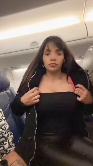 ✈️ avion 69 https://t.co/6pGKtjnX0i