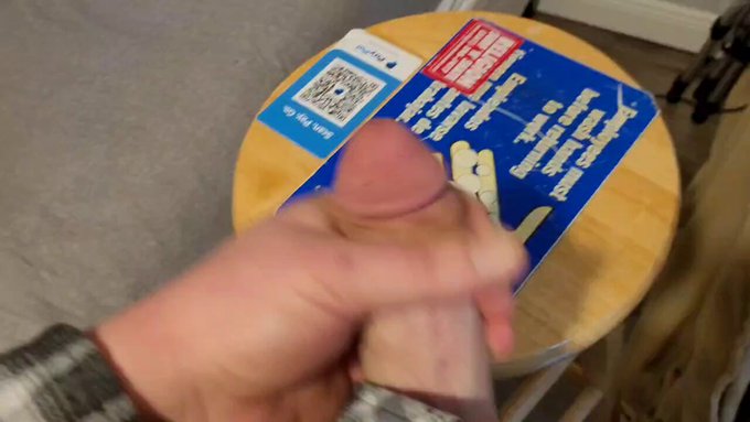 Cum with me? Triple feature out tn on phub mmmm https://t.co/7ZOgrnJCdT