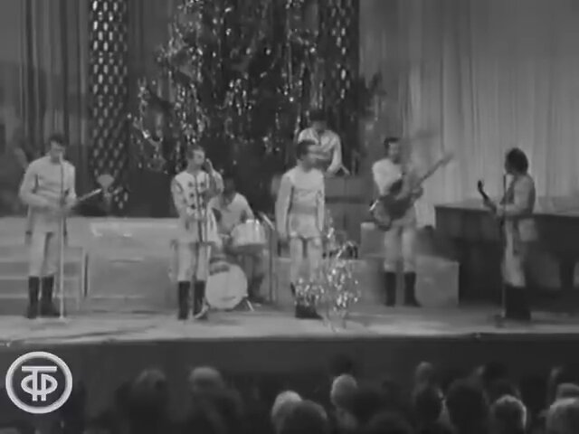 Березовый сок песняры где послушать. Аукцыон я сам себе и небо и луна. Образцово показательный оркестр комендатуры московского кремля. Березовый сок песняры где послушать. Берёзовый сок песняры слушать.