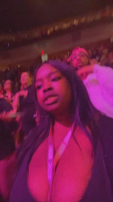 #GagCityColumbus #GagCity @NICKIMINAJ https://t.co/Q8NoRWF0ng<a href="/tag/gagcitycolumbus"class="tags">#GagCityColumbus</a><a href="/tag/gagcity"class="tags">#GagCity</a><a class="tags" href="/tag/nickiminaj">@nickiminaj</a>