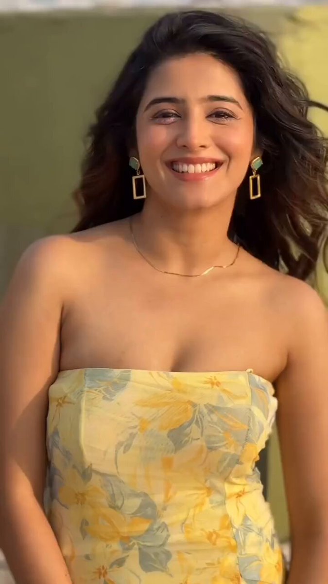 D8nGU6yLBKn9b9Wi?format=jpg&name=medium