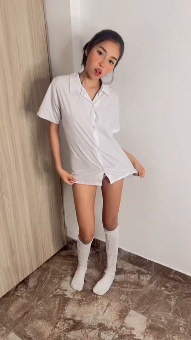 Si quieres ver mas puedes ir a mi onlyfans: https://t.co/3eKYtQBFrH https://t.co/4Tis8vF6T7
