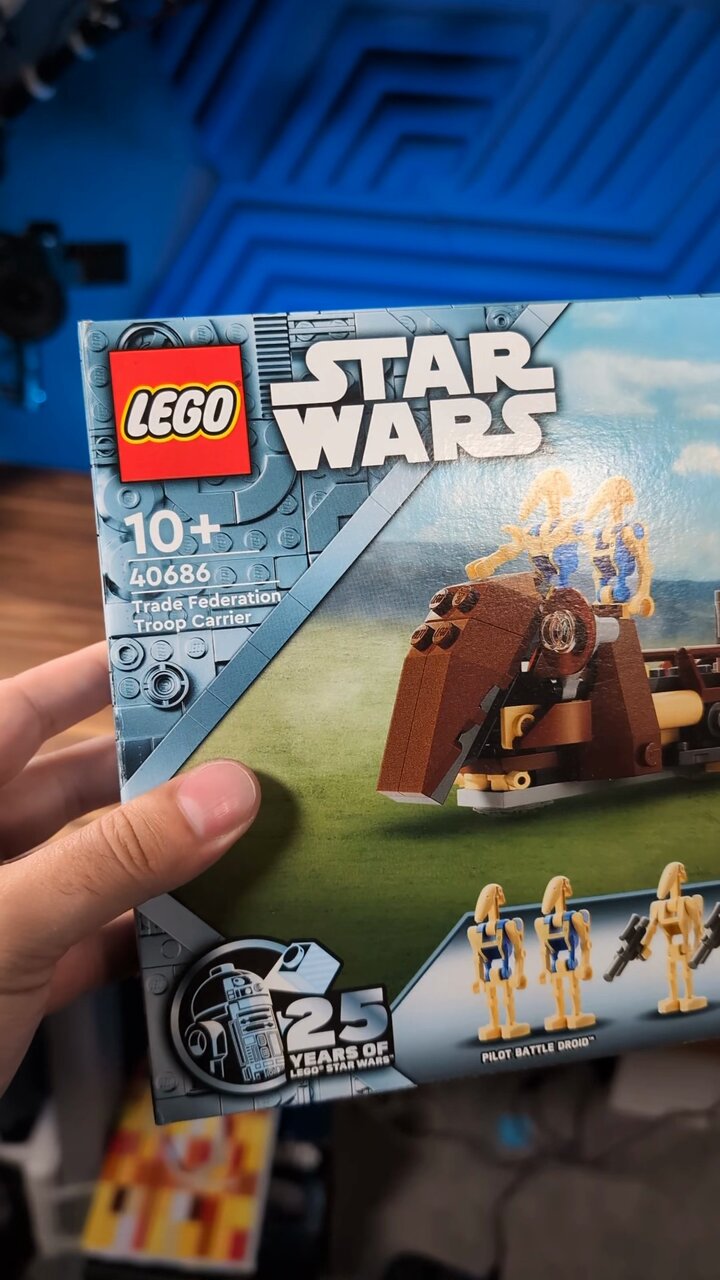 Lego droid troop carrier hotsell