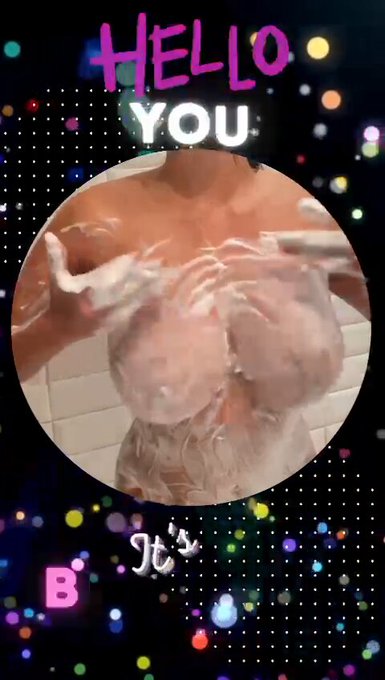 Spoil me for my birthday????? 
https://t.co/MP4LulC8iv https://t.co/LGaSM0DQti