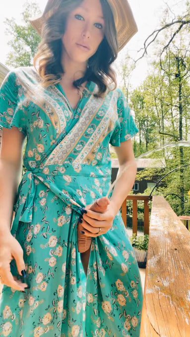 Gotta make sure my plants drink up. Your next🙈🐰 https://t.co/i6sUy1OcwK https://t.co/w13KtffNRD