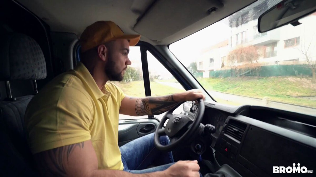 Delivering Fucks. Full video here: @PornKiwi3 @myillustra20240421020658