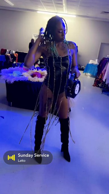 . BTS of my fashion show yesterday 💕.!   #model #Birmingham https://t.co/cfj8BAF60p<a href="/tag/model"class="tags">#model</a><a href="/tag/birmingham"class="tags"><span>#birmingham</span></a>