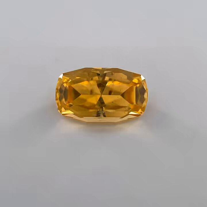 501020】 コンドロダイトルース 0.837ct 7.44×4.37×3.42mm 日独ソ付