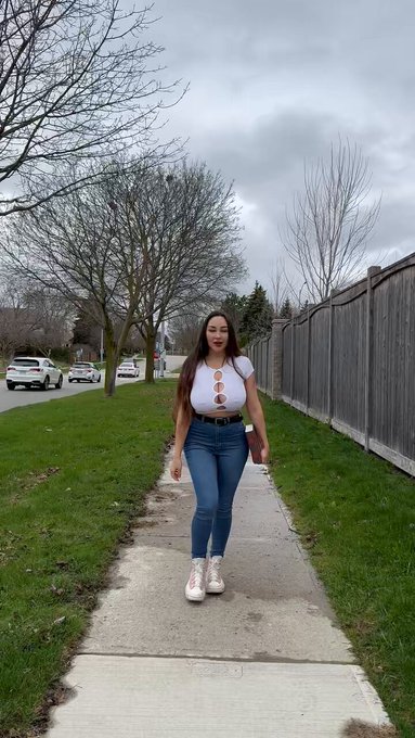 What would you do?😎😝 https://t.co/NlnUzy13sH