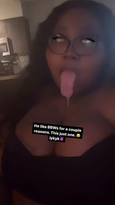 Myell_Myers’s pics and videos