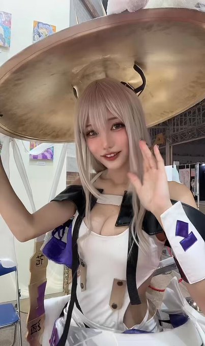 コスプレイヤーはるさん家の犬のTwitter動画1