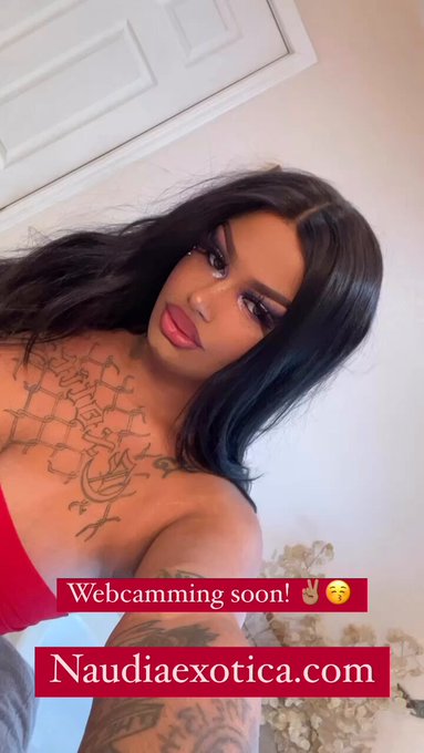 Kinda despise how much I like this song only I sing: &ldquo;I&rsquo;m working laaaateeee, cuz I&rsquo;m a h0okerrrr.&rdquo; 👠💋&hearts;️<a href="/tag/lgbt"class="tags"><span>#lgbt</span></a><a href="/tag/beauty"class="tags"><span>#beauty</span></a><a href="/tag/style"class="tags"><span>#style</span></a><a href="/tag/ink"class="tags"><span>#ink</span></a><a href="/tag/tattoos"class="tags"><span>#tattoos</span></a><a href="/tag/alt"class="tags"><span>#alt</span></a><a href="/tag/transgender"class="tags"><span>#transgender</span></a>