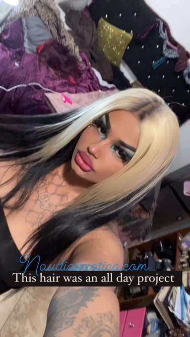 Oh hi 🦨🤍🖤🤍🖤 #style #hair #makeup #trans #transgender #fyp #daily #new #tattoos #ink #tatts #alt #model<a href="/tag/style"class="tags">#style</a><a href="/tag/hair"class="tags">#hair</a><a href="/tag/makeup"class="tags">#makeup</a><a href="/tag/trans"class="tags">#trans</a><a href="/tag/transgender"class="tags">#transgender</a><a href="/tag/model"class="tags"><span>#model</span></a><a href="/tag/lgbt"class="tags"><span>#lgbt</span></a><a href="/tag/beauty"class="tags"><span>#beauty</span></a><a href="/tag/new"class="tags"><span>#new</span></a><a href="/tag/daily"class="tags"><span>#daily</span></a><a href="/tag/ink"class="tags"><span>#ink</span></a><a href="/tag/tattoos"class="tags"><span>#tattoos</span></a>