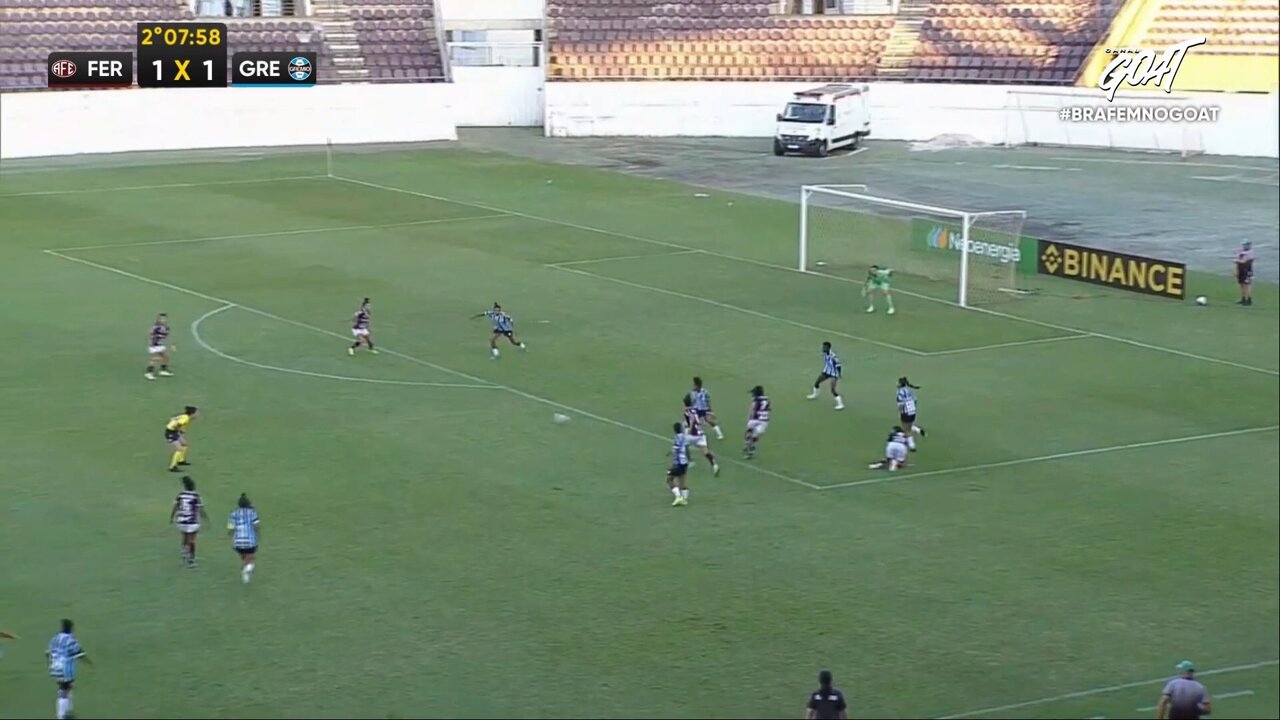 ⚽️ O GOL DA VIRADA!Bela finalização da Sochor para marcar o segundo das @guerreirasgrena e virar o jogo! 🎥 @CanalGOATBR