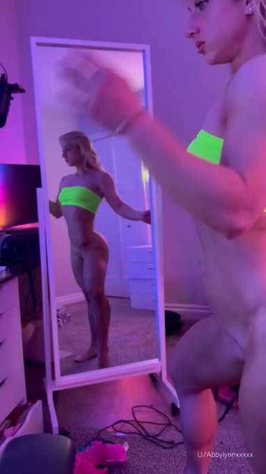 Neon and Lines <3 https://t.co/ugohlMsy79