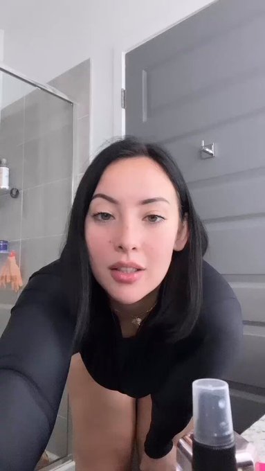 come check my bio for more https://t.co/J9GUd7S7vp