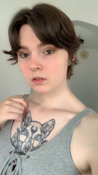 Oh hi! Been a while! Here are my boobies c: https://t.co/HLhe8lD6hL