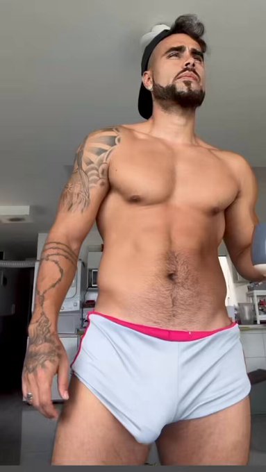 https://t.co/3MIOB8w158 https://t.co/33ARhFpeTs