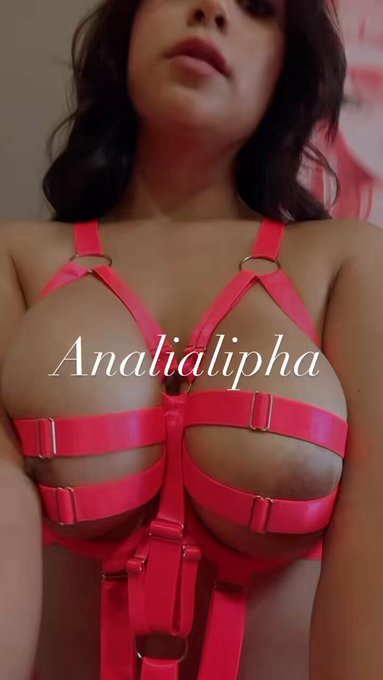 Hola mi amor alas 12:00 am estaré transmitiendo en onlyfans los voy a estar esperando ??????

https://t