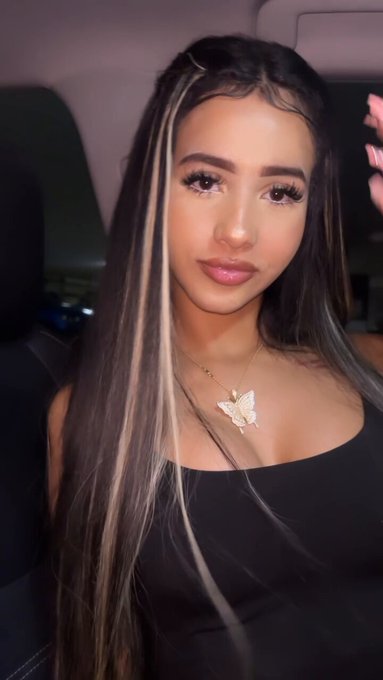 3 tragos en el sistema y yo :  😂🫵🏻 https://t.co/wJJjkFer7n<a href="/tag/onlyfans"class="tags"><span>#onlyfans</span></a>