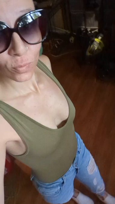 Happy MILF day!  #Mothersday #milf #snapmodel #thickthighs #greeneyes #sellingcontent #alternativemodel<a href="/tag/mothersday"class="tags">#Mothersday</a><a href="/tag/milf"class="tags">#milf</a><a href="/tag/snapmodel"class="tags">#snapmodel</a><a href="/tag/greeneyes"class="tags"><span>#greeneyes</span></a><a href="/tag/alternativemodel"class="tags"><span>#alternativemodel</span></a><a href="/tag/thickthighs"class="tags"><span>#thickthighs</span></a><a href="/tag/se"class="tags"><span>#se</span></a>