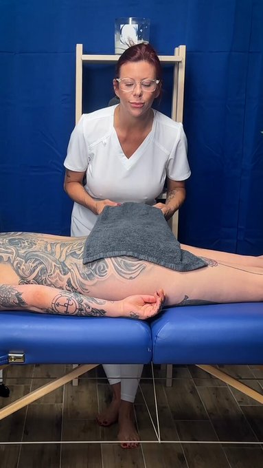 My gorgeous masseuse @AlexisFawx got me so relaxed, I let her have her way with me ? She had me oiled