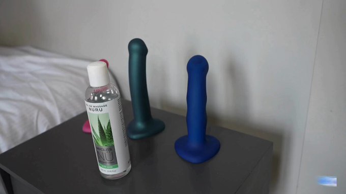 Chlo&eacute; Chevalier m&rsquo;initie &agrave; l&rsquo;anal 🍑  &Ccedil;a fait un moment que j&rsquo;ai envie de reprendre l&rsquo;anal, d&rsquo;en faire