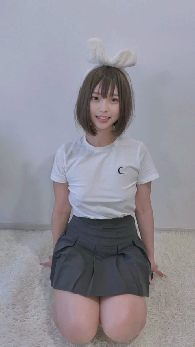 Video oleh @yururina_