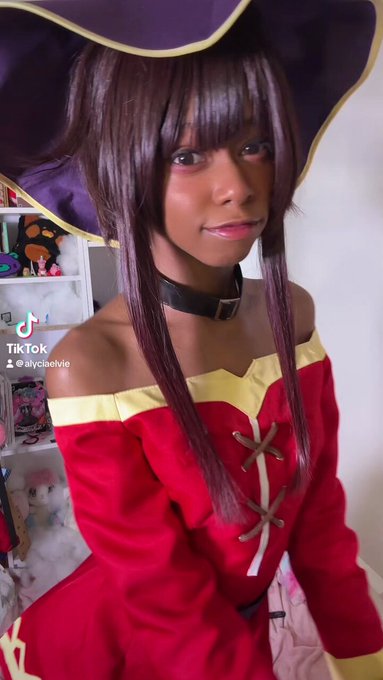 Megumin posts will be up at 7PM EST on both sites~! <3 https://t.co/Uyj5mkj174