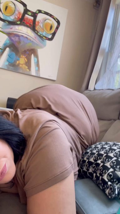 Oops 🙊Do you like my painting ? https://t.co/SgotIvD10y<a href="/tag/naturalboobs"class="tags"><span>#naturalboobs</span></a>