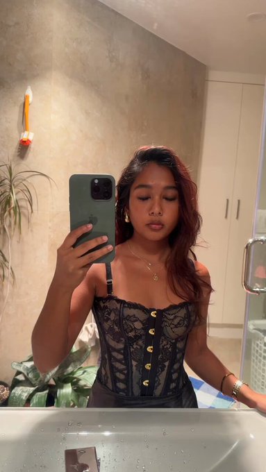 Just release another threesome tape have you seen it 👀 #desi #petite #onlyfans https://t.co/Hv5nk85e<a href="/tag/desi"class="tags"><span>#desi</span></a><a href="/tag/petite"class="tags"><span>#petite</span></a><a href="/tag/onlyfans"class="tags"><span>#onlyfans</span></a>