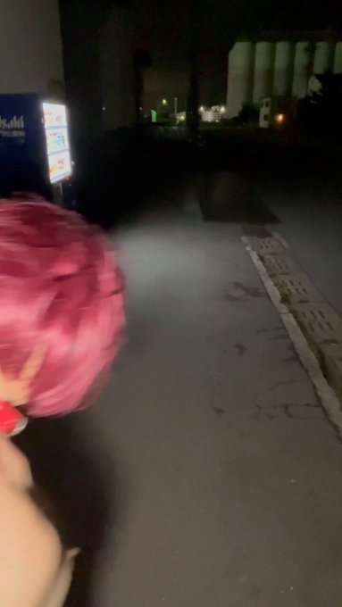 フォロワー5000達成ありがとうございます。＼(^o^)／  「自縛露出プレイ中に家の鍵を落とした男の子」 のコスプレ動画置いときます。  #Sissy  #Cosplay https://t.co/<a href="/tag/sissy"class="tags">#Sissy</a><a href="/tag/cosplay"class="tags"><span>#cosplay</span></a>