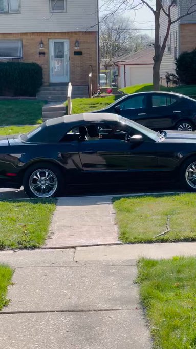 Definitely been outside since i got my baby back 😎😎😎 https://t.co/zAjbqA2GpY<a href="/tag/myxanniversary"class="tags"><span>#myxanniversary</span></a>