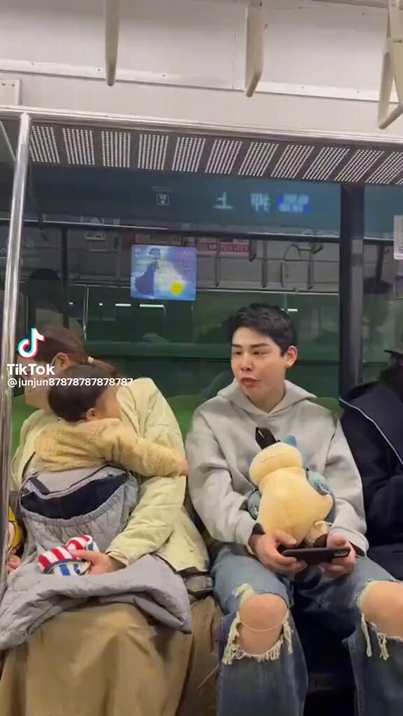 Video oleh @kininaru_mv2020