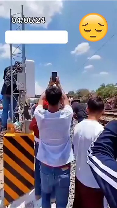 Dios mio chicos tengan cuidado :( https://t.co/LNhGHUz1eh