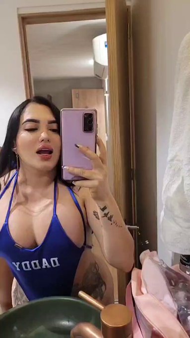 Prepar&aacute;ndonos para grabar 🔥 @solpetersonarg https://t.co/7lWgtpDZuV<a class="tags" target="_blank" title="On Twitter" href="/?out=eyJ0eXAiOiJKV1QiLCJhbGciOiJIUzUxMiJ9.eyJpYXQiOjE3MjI1ODg0MTksImlzcyI6InR3cG9ybnN0YXJzLmNvbSIsIm5iZiI6MTcyMjU4ODQxOSwiZXhwIjoxNzU0MTI0NDE5LCJyZWRpcmVjdF91cmwiOiJodHRwczovL3R3aXR0ZXIuY29tL3NvbHBldGVyc29uYXJnIn0.3PEUeblTVB_WY_WXDUzp6oiOQQjoapGZLWBShhuYVo7Fvb7ARWY6zOYp3-CuMxr6JGA1B2uQajrLgh7dSQ7lcQ">@solpetersonarg</a><a href="/tag/latina"class="tags"><span>#latina</span></a><a href="/tag/bbj"class="tags"><span>#bbj</span></a><a href="/tag/ventadecontenido"class="tags"><span>#ventadecontenido</span></a>