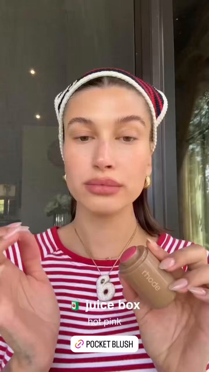 Hailey Bieber Outfits on X: 