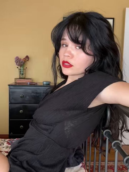 eye contact https://t.co/6RffKDSZQH