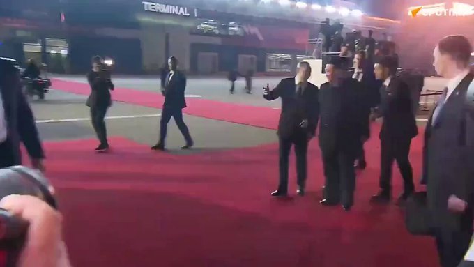 Ok bye amor, cualga tu primero... no tu cuelga... ok a la de tres colagmos.... 1,2,3... eh no calgaste