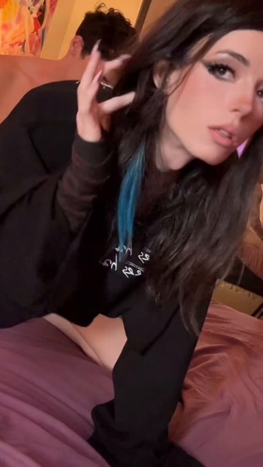 I told you I don't care if you're smaller than me! Fuck me! https://t.co/GOfaE5vJv6