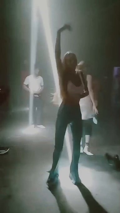 That night 💙💫 https://t.co/WDHPQeLncz