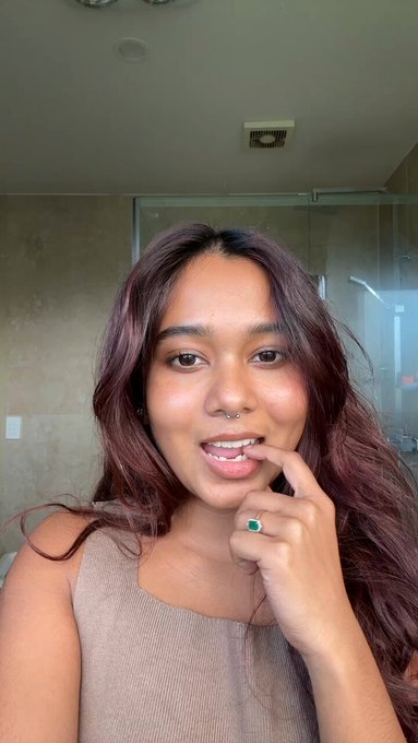 I need to do this challenge properly #dance #petite https://t.co/6iVm9Q9g6T<a href="/tag/dance"class="tags">#dance</a><a href="/tag/petite"class="tags">#petite</a>