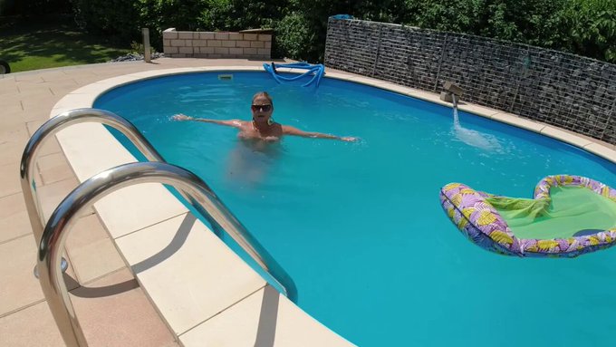 VID SOLD! My nude pool 🔥 Check it out! https://t.co/1q7KF2H8UT #MVSales @manyvids https://t.co/KvlhF<a href="/tag/mvsales"class="tags"><span>#mvsales</span></a>