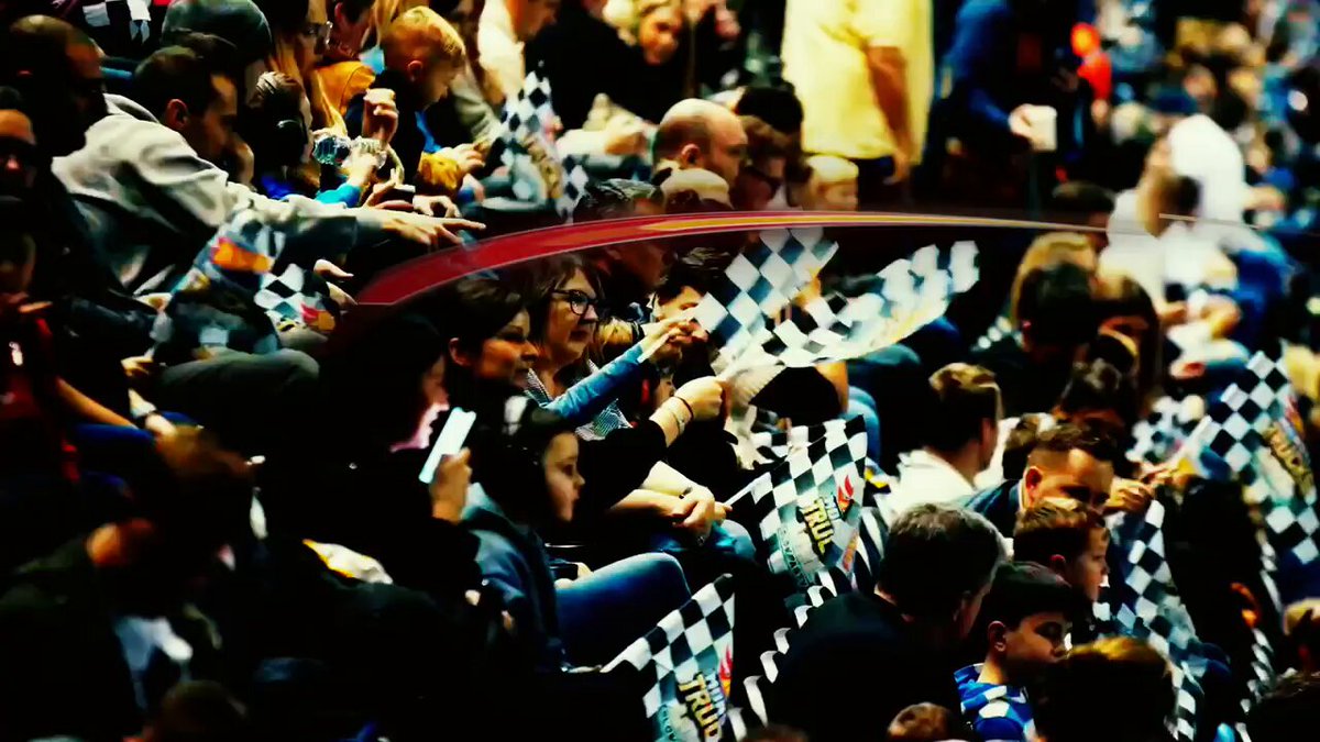 NKOTB fans cheering during a live performance in 2025